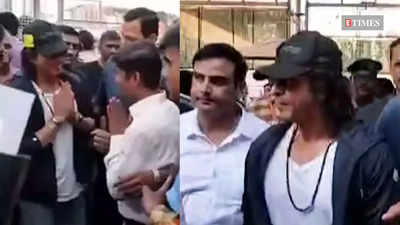 Ahead of 'Dunki' release Shah Rukh Khan seeks blessings at Shirdi Temple with daughter Suhana Khan