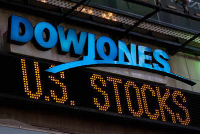 US stocks: Dow Jones scores second record close in a row on lower-rate bets
