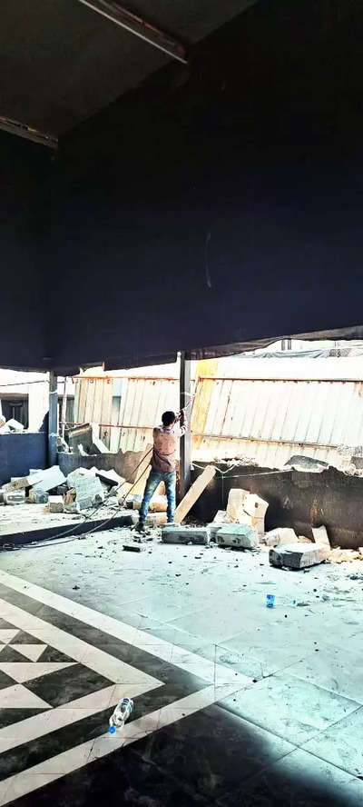 PMC Razes Illegal Structures: PMC Demolishes Illegal Structures In Pune ...