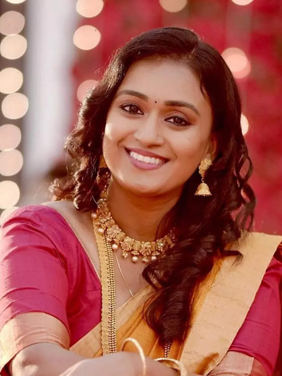 Varada looks beautiful in these clicks Times of India