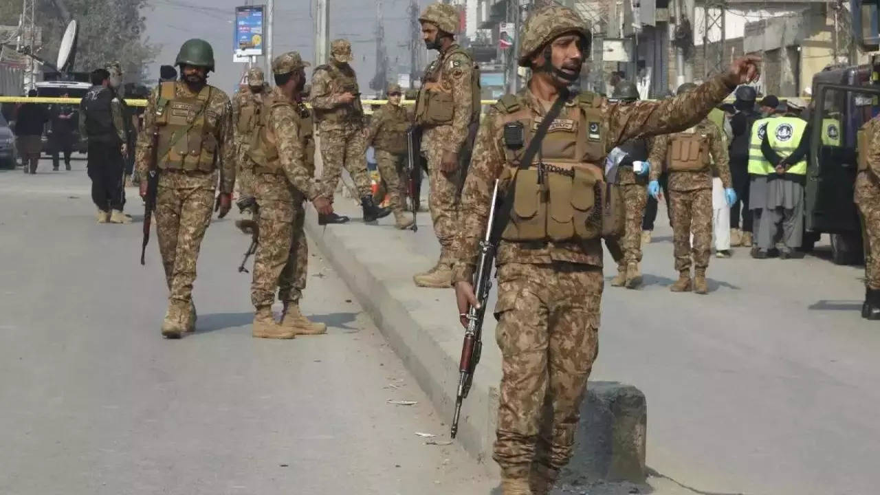 A major terrorist incident in Pakistan before the election, 10 jawans were martyred in heavy firing