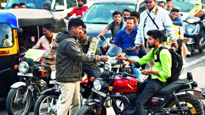 More than 5 lakh caught breaking traffic rules this year in Ch Sambhajinagar