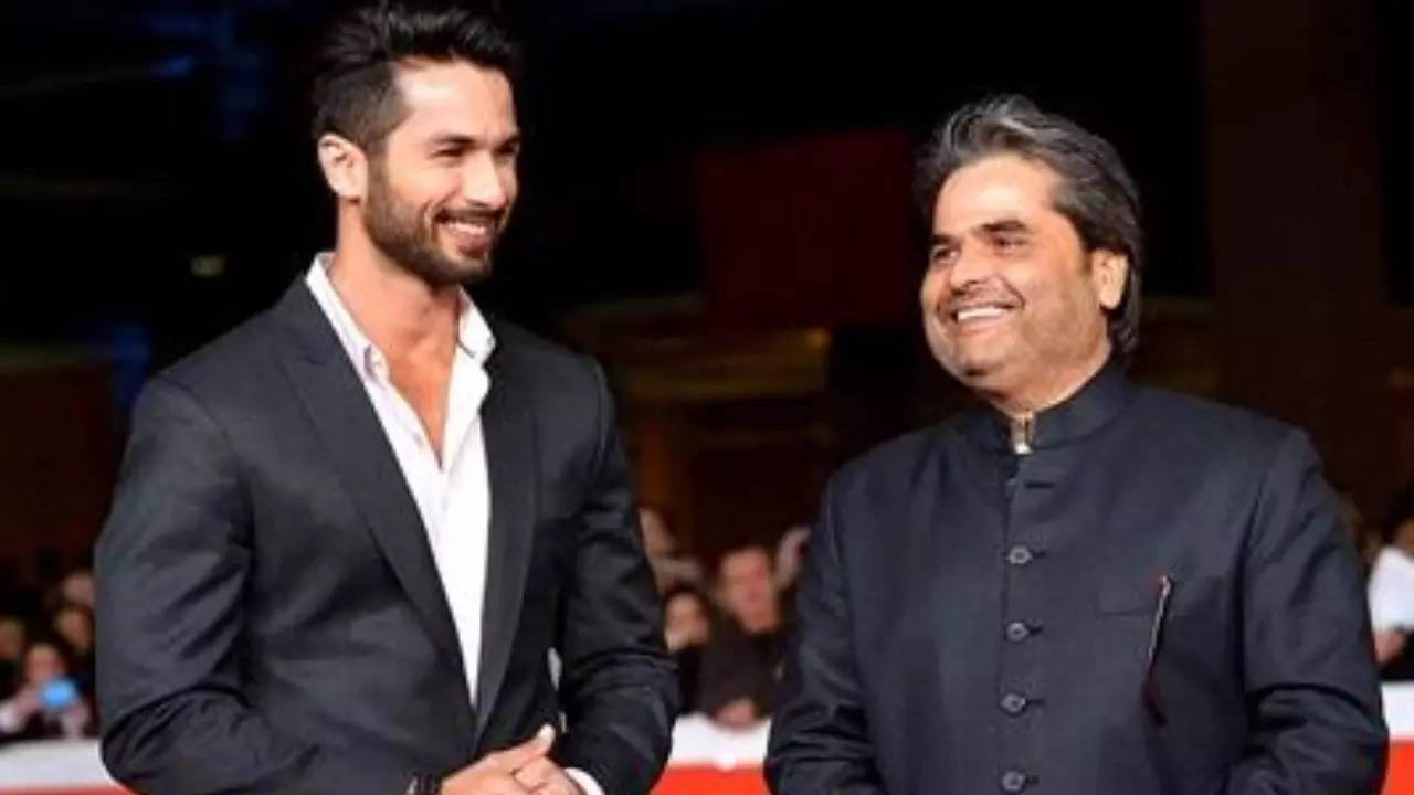 Vishal Bharadwaj has given me good looks in his films: Shahid Kapoor