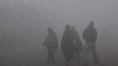 Pakistan uses artificial rain against smog for first time