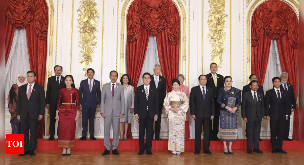 ASEAN首脳会議で緊張が高まる中、日本と中国は安全保障を重視した関係を強化