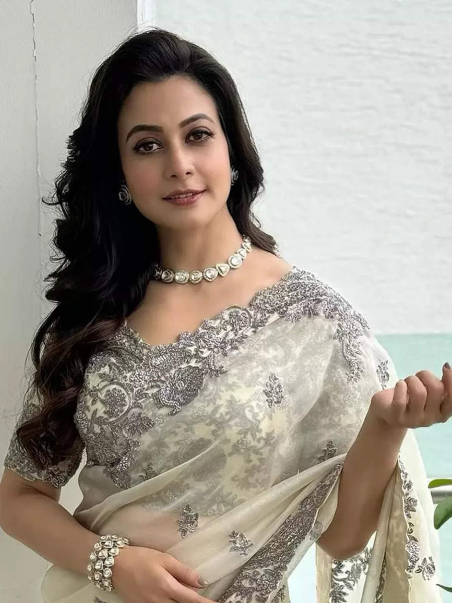 Koel Mallick's sarees are a captivating journey to ethereal ethnic ...