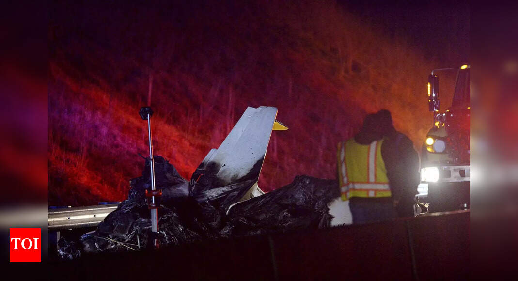 Small Plane Crashes: Small plane crashes into power lines in Oregon and ...