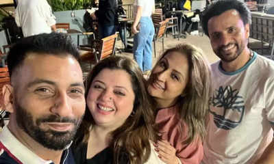 Urvashi Dholakia reunites with old friends Delnaaz Irani and Rajiv Thakur for a fun night out; says, “A night full of amazing conversations, some gossips..”