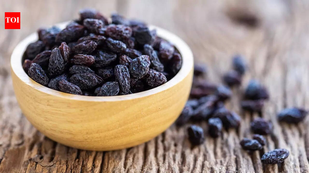 Soaked vs. dried raisins: Decoding health benefits - The Times of India