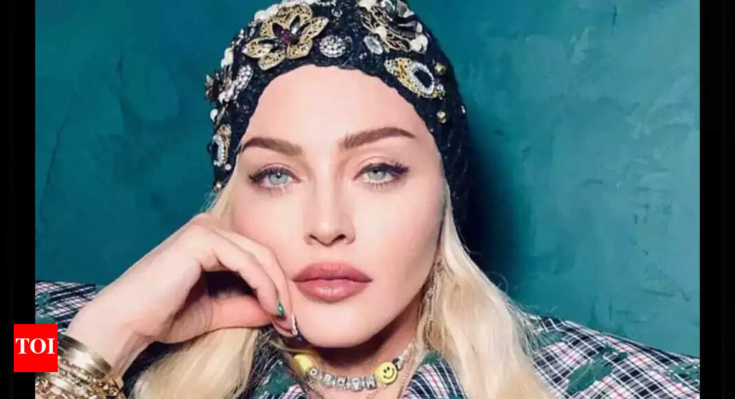 Madonna reveals she was in "induced coma for 48 hours" during(02)