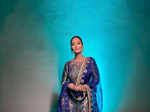 Esha Gupta is a queen of ethnic fashion in season's favourite trend, the gold silk saree