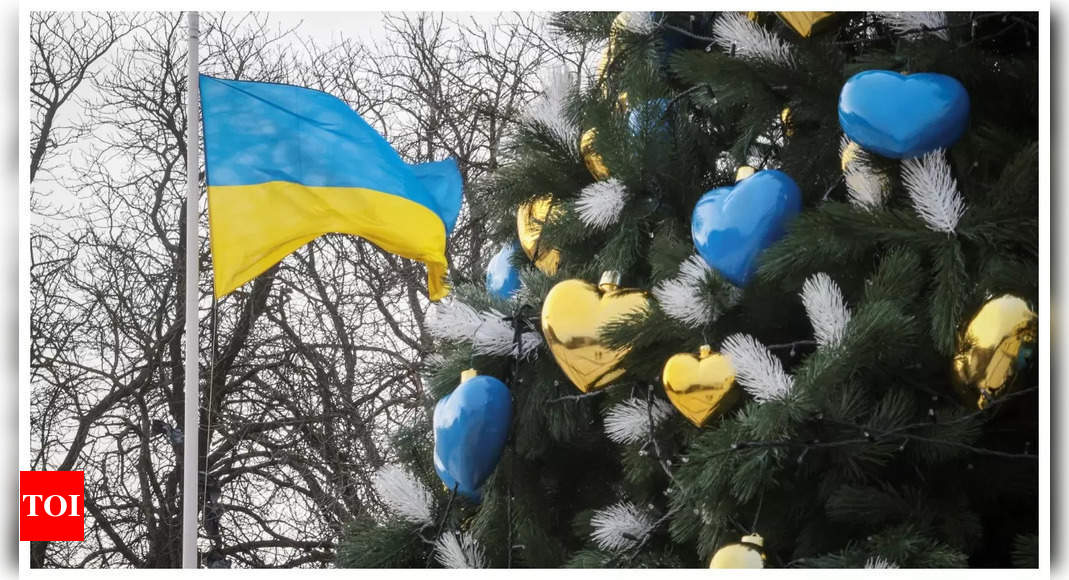 Ukrainians prepare for first wartime Christmas on new calendar