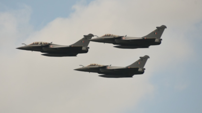 France submits bid for selling 26 naval Rafale fighters to India