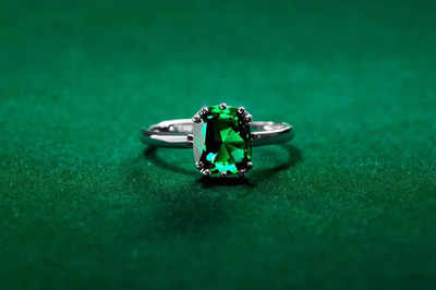 Emerald Elegance: Gemini gemstone horoscope 2024 - Your key to emotional restoration