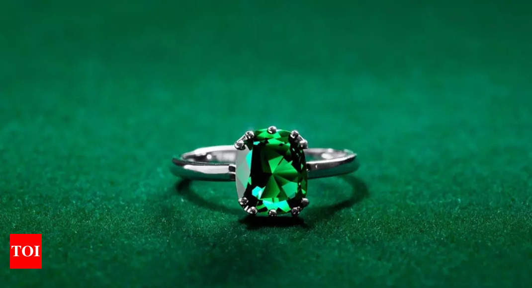 Emerald for which hot sale zodiac sign