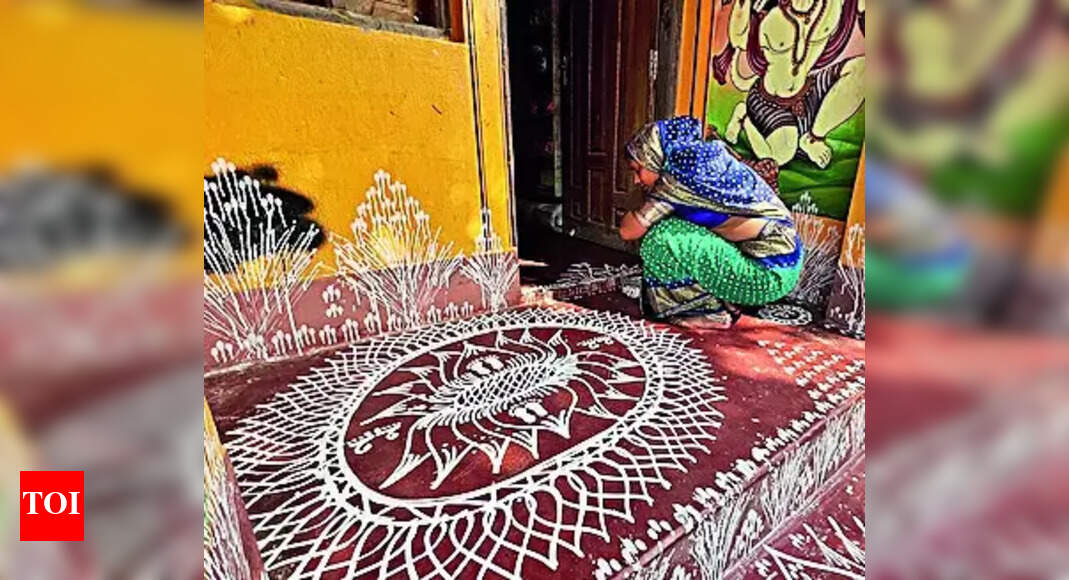 Raghurajpur Women Raghurajpur Women Showcase Jhoti Art Form in Mural