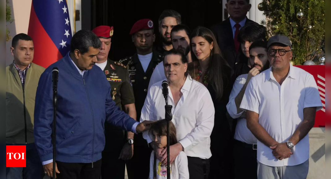 Les États-Unis et le Venezuela échangent des prisonniers : Maduro s'allie à 10 Américains et à l'entrepreneur en fuite « Fat Leonard »