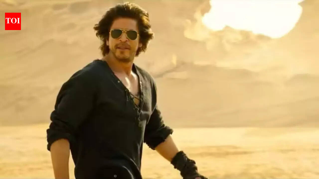 Shah Rukh Khan's 'Dunki' gets a special 5:55 AM screening in Mumbai; a ...