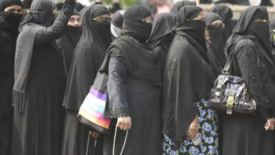 Man gives triple talaq on WhatsApp after wife gives kidney to her brother in UP