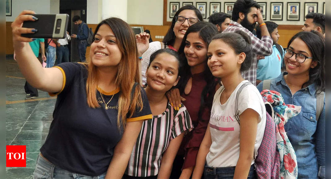 IIM Lucknow CAT Cut-off 2023: Check Minimum Percentile, Key Criteria Here