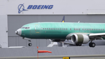 Boeing delivers first plane to Chinese airline since 2019