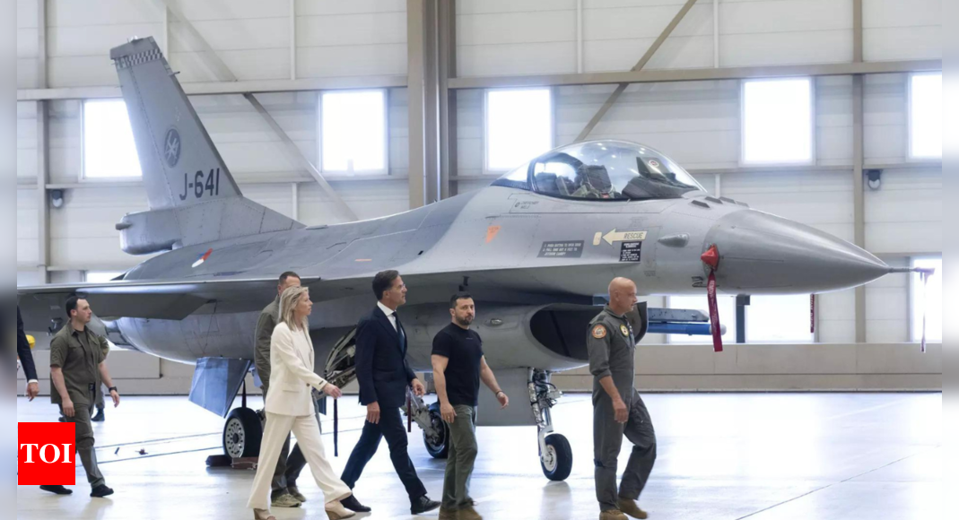 Nederlands: Nederlanders bereiden zich voor om F-16-jets te leveren aan Oekraïne
