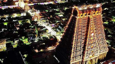 Tirumala: Heavy pilgrim rush leads to chaos at Tirumala ahead of ...