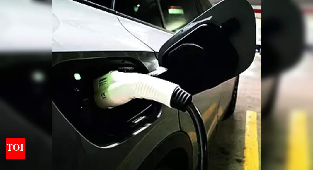 Electric Vehicle Charging Infrastructure 26 Ev Charging Stns On 4 E