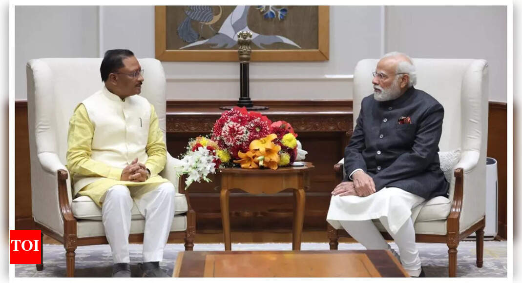 Development at forefront as Chhattisgarh CM meets PM Modi