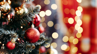 Heartwarming 'Merry Christmas' wishes, messages and quotes to write on holiday cards and captions