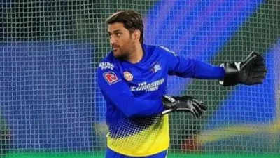 ‘Fit’ MS Dhoni to be back in training in 10 days