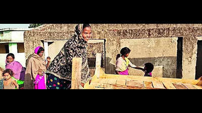 Chatra PVTG families get cots to beat cold wave-like condition