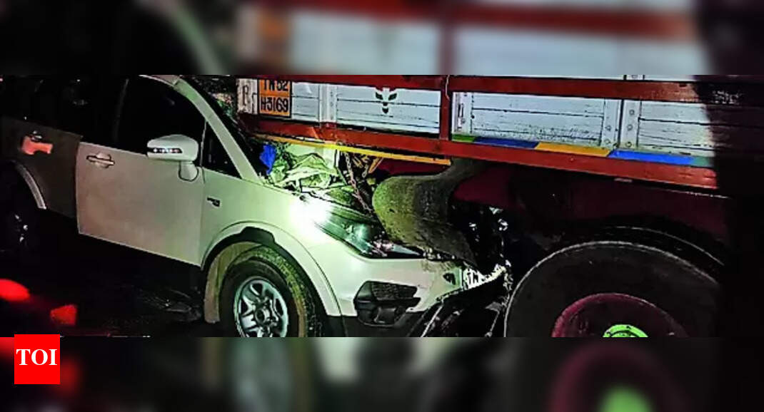 Car Hits Truck: One Killed, Five Injured As Car Hits Truck From Behind ...