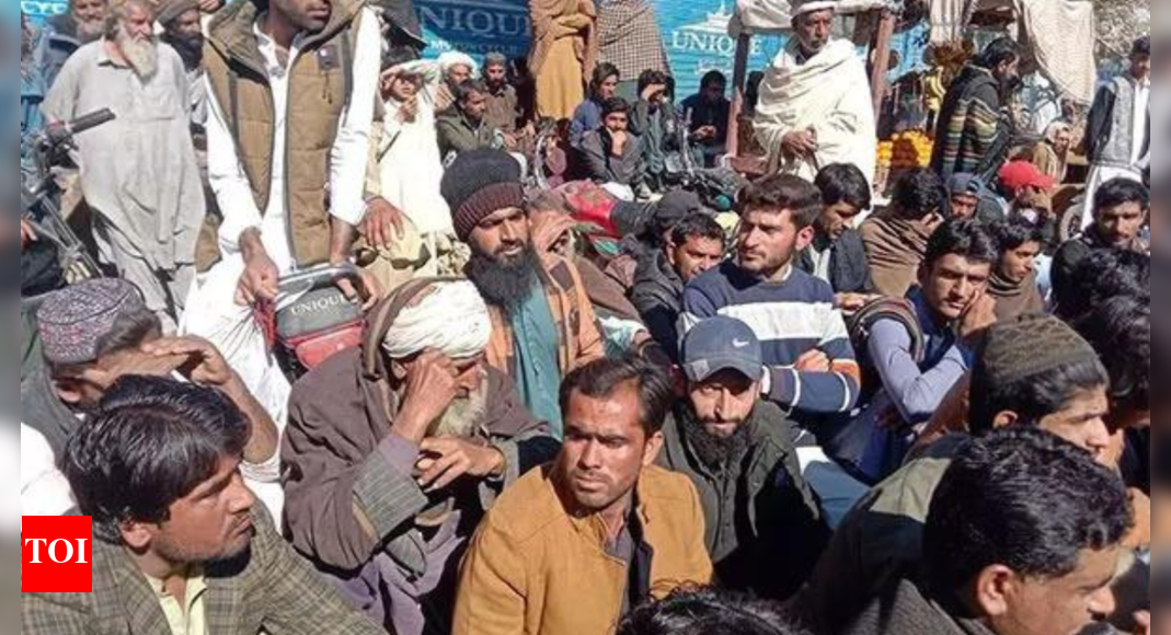 Baloch Protestors Released: Pakistan: Detained Baloch protestors ...