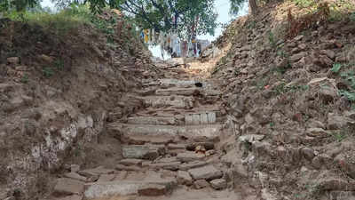 2600-year-old Staircase to heaven