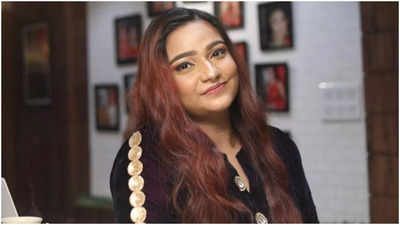 'Tanu Weds Manu Returns' singer Swati Sharma wins hearts at an event