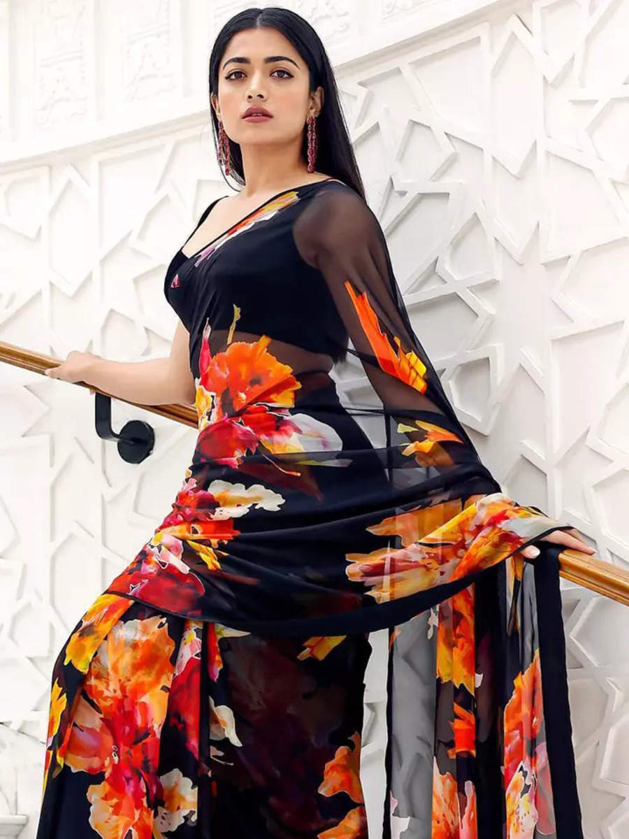 Black Graphic Print Chiffon Saree