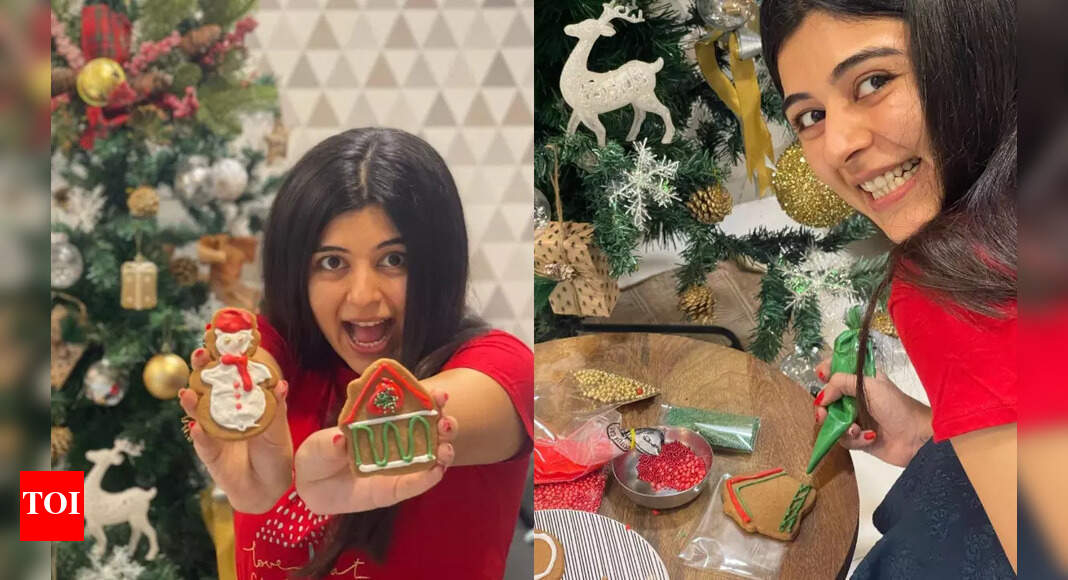From decorating Christmas special cookies to a beautifully decorated ...