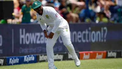 SA captain Temba Bavuma walks off with hamstring strain, under medical evaluation