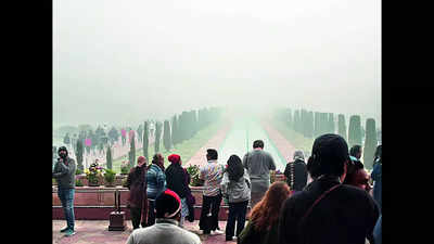 Tourists disappointed as thick blanket of fog envelopes Taj Mahal