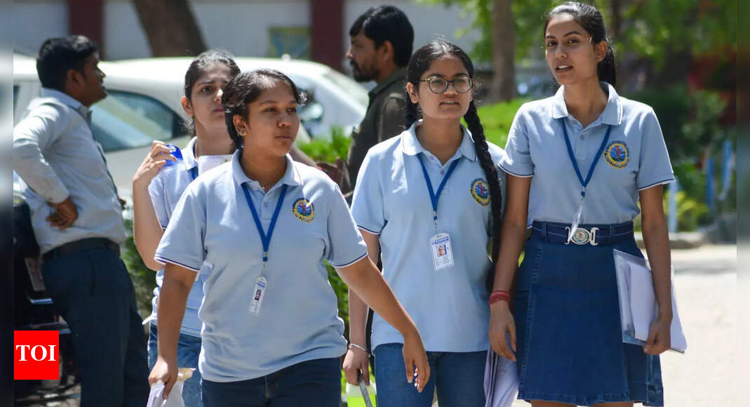 CBSE Board Exams 2024: Key chapters in Class 10 Physics, Chemistry, Maths