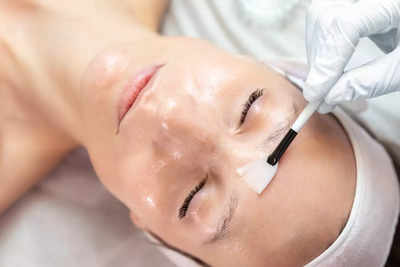 Get a radiant skin with advanced skin peels