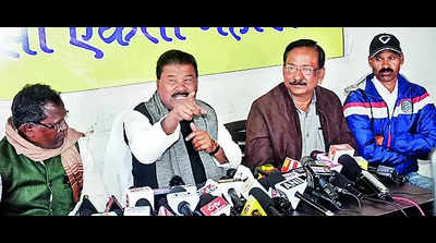 Party worried after Cong leader rallies against tribals delisting bid
