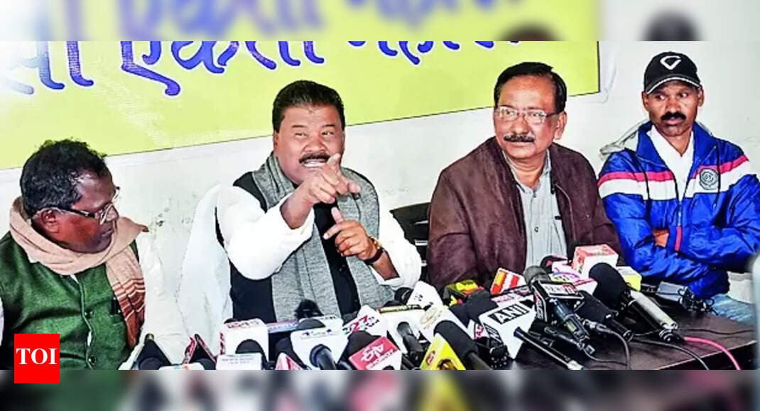 Party Worried After Cong Leader Rallies Against Tribals Delisting Bid ...