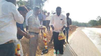 As Tillari water reaches Goa, officials welcome it with garlands, agarbattis
