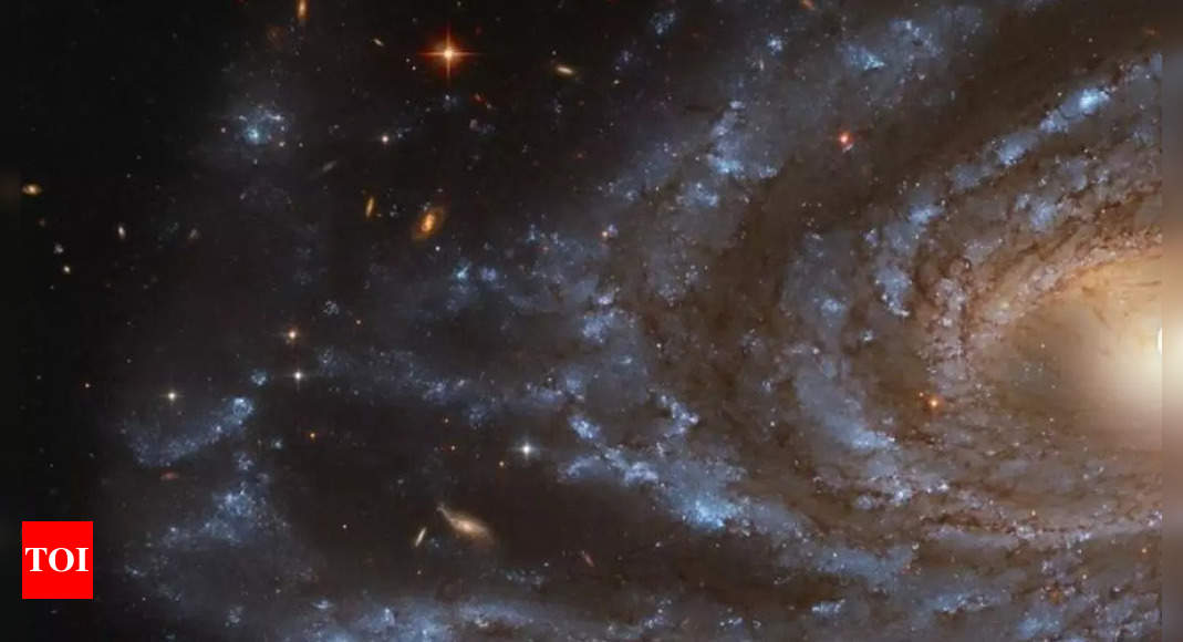 은하계의 놀라운 일: NASA의 허블 망원경으로 1억 광년 떨어진 장엄한 나선형의 놀라운 일을 공개하다