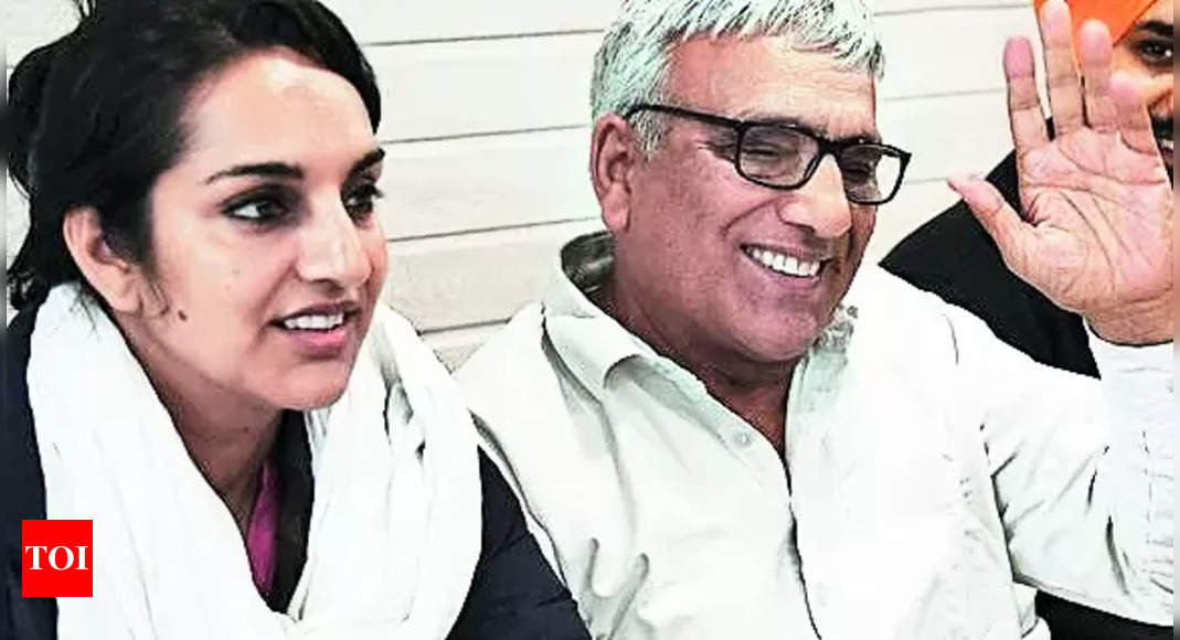Aap In Haryana Aap Leader Nirmal Singh And Daughter Chitra Join Congress Deal Blow To Party 3769