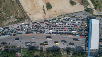 9.7L vehicles on Mumbai-Pune roads in 3 days