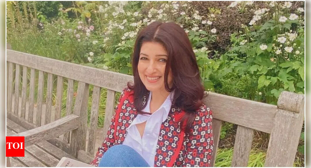 Twinkle Khanna treats fans with a major throwback pic on dad Rajesh ...