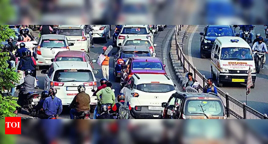 Anniversary Celebrations: Anniv Celebrations Cause Traffic Gridlock in